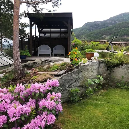 Modern Summer Idyll In Fusa Σπίτι διακοπών *